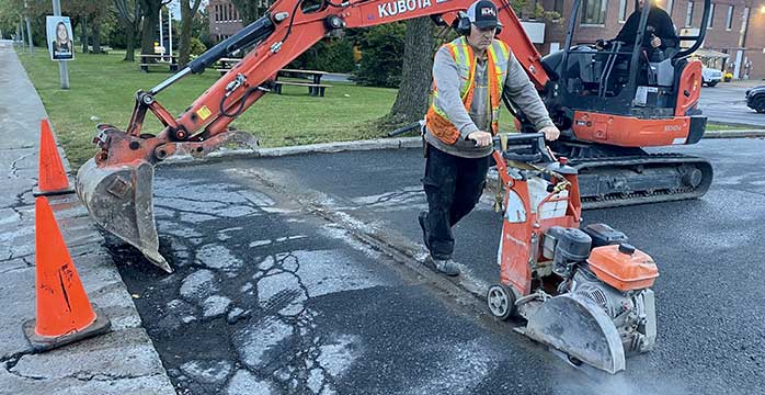 Découvrez Les Entreprises Eric Martin Inc., experts en pavage d'asphalte résidentiel, commercial et municipal. Services de pose, resurfaçage, sciage d'asphalte et plus encore